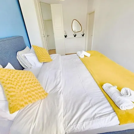 Trendy 1br With A Terrace Luxemburg