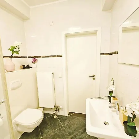 Trendy 1br With A Terrace Apartman